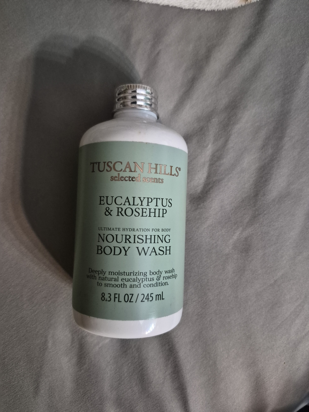 Eucalyptus & Rosehip Nourishing Body Wash - Green